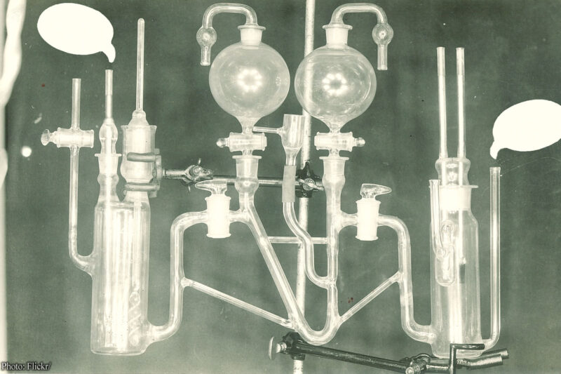 Electrode apparatus with cartoon speech bubbles coming out of tubes